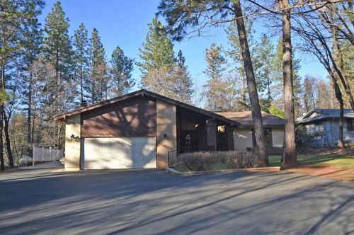 11276 Alta Sierra Dr, Grass Valley, CA 95949-6846