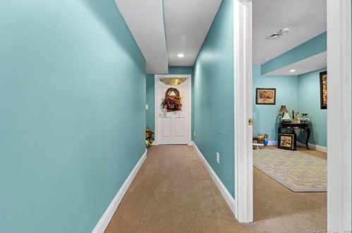 103 Strawberry Ln, Manchester CT  06040-2091 exterior