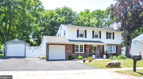 3304 Cross Country Dr, Wilmington, DE 19810-3311