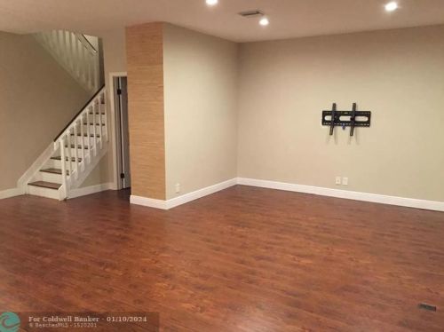 6823 Via Regina, Boca Raton FL  33433-3956 exterior