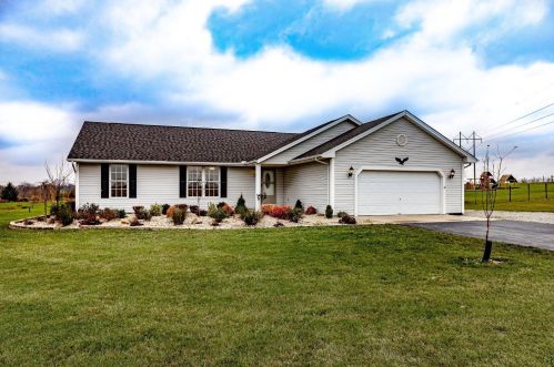 171 Bethel Ln, Wilmington, OH 45177-7190