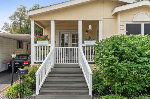 3 Larkspur Pl, Santa Rosa, CA 95409-4145