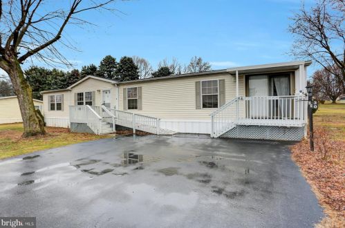30 Lenwood Park, Lees Cross Roads, PA 17257-8824