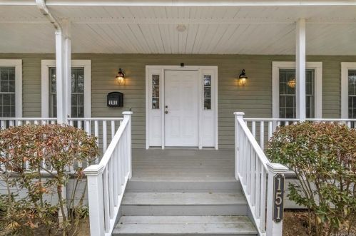151 Ferndale Rd, Scarsdale, NY 10583-1924