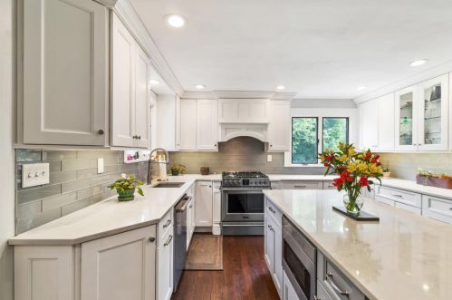 6 Orchard Dr, Flemington NJ  08822-1527 exterior