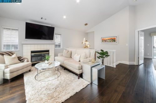 1726 Bird Hill Ct, Danville, CA 94526-5621