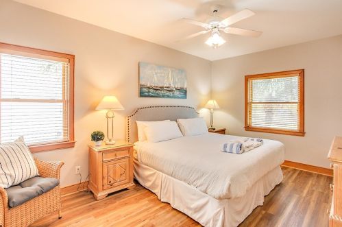 1820 Sunset Dr, Saint George Island FL  32328-3120 exterior