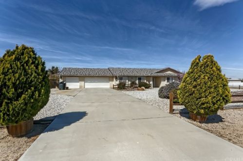 10972 Braceo St, Victorville, CA 92392-1834