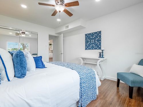 3201 Maritana Dr, Saint Petersburg FL  33706-4036 exterior