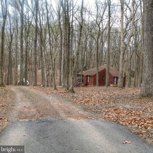 3 Bob White Ln, Hedgesville, WV 25427-7010