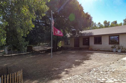 16640 Diver St, Santa Clarita, CA 91387-3957