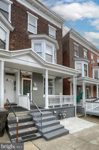 1205 Walnut St, Harrisburg PA  17103-2238 exterior