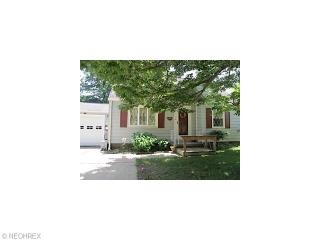 2240 39th St, Canton, OH 44709-2212