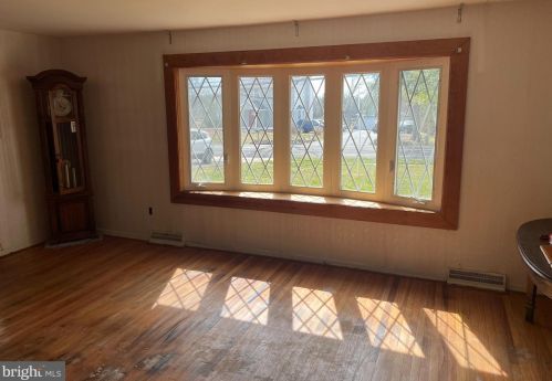 375 Maple Ave, Southampton PA  18966-3563 exterior