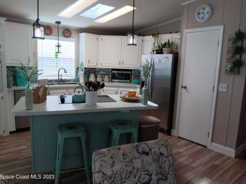 606 Royal Tern Dr, Sebastian FL  32976-7360 exterior