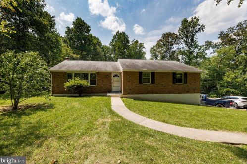 1199 Shenkel Rd, Pottstown, PA 19465-7213