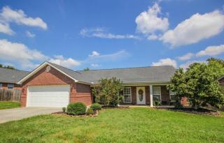 1506 Mayapple Dr, Maryville, TN 37801-8395