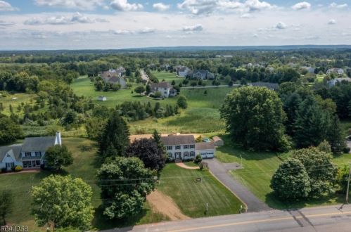 115 Johanna Farms Rd, East Amwell Township NJ  08551-2009 exterior