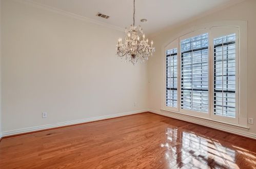 2423 Valley View Dr, Cedar Hill TX  75104-6712 exterior