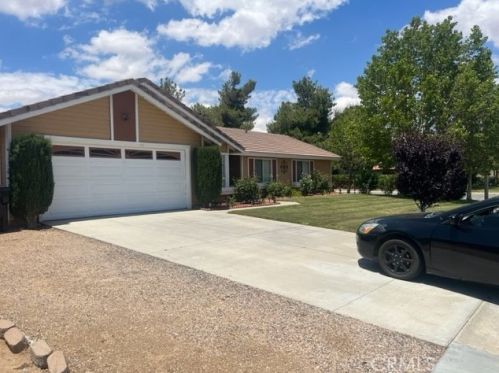 12488 Aspenview Cir, Victorville, CA 92392-6207