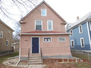 2219 4th St, Minneapolis, MN 55411-2718