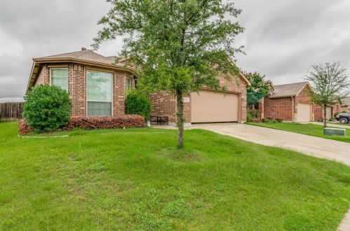 1312 Woodbine Cliff Dr, Fort Worth, TX 76179-7131