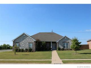 5602 Ashbrook Dr, Bartlesville, OK 74006-6959