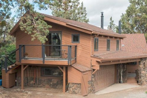 63701 Hunters Cir, Bend OR  97701-7238 exterior