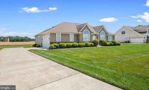 148 Stonewater Way, Dover, DE 19904-1552