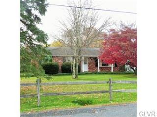 8249 Valley View Rd, Northampton, PA 18067-9363