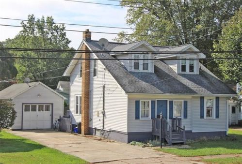 502 Lake St, Girard, PA 16417-1320