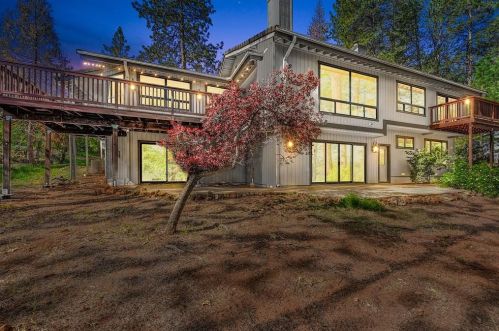 18065 Alexandra Way, Grass Valley CA  95949-7356 exterior