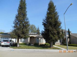 5671 Florence Ave, Fresno, CA 93727-8803