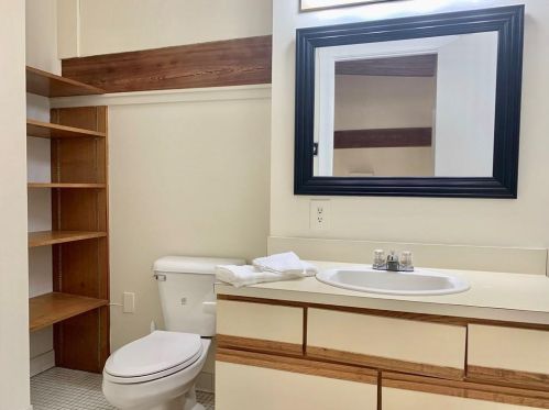 40 Web Ave, North Kingstown RI  02852-6822 exterior