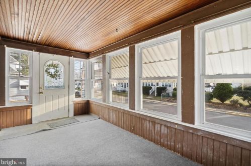 101 Walnut St, West Deptford, NJ 08093-1430
