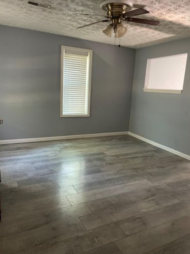 2563 Airport Rd, Mount Olive, OH 45106-8537