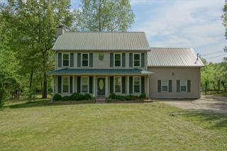 4045 Sawmill Rd, Woodlawn, TN 37191-9066