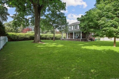 371 Kings Hwy, Valley Cottage, NY 10989-1633