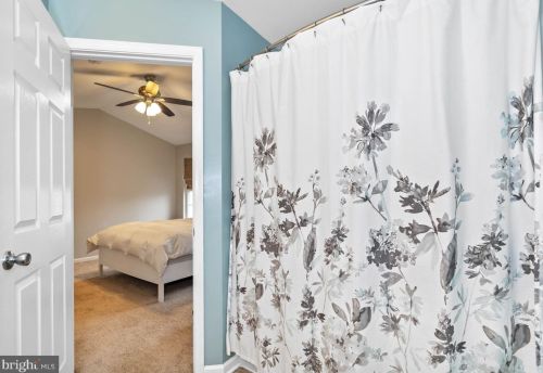 4115 Sophia Ln, Boothwyn PA  19061-2807 exterior