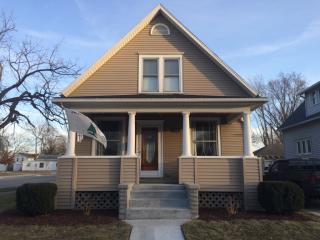 703 Perry St, Defiance, OH 43512-2736