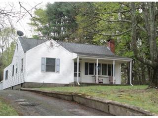 21 Meadow Circle Rd, Branford CT  06405-3108 exterior