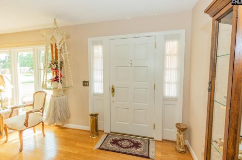 1135 Lee Cir, Cayce-West Columbia, SC 29170-3132
