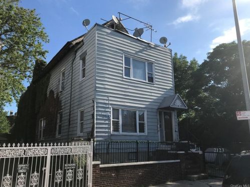 2123 Newbold Ave, Bronx, NY 10462-4710