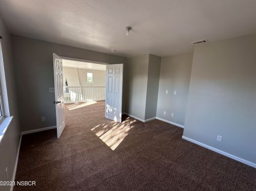 1410 Mesa View Ln, Santa Maria CA  93454-2573 exterior