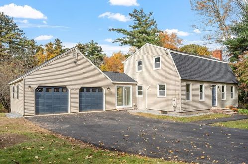 23 Floyd Rd, Derry NH  03038-4822 exterior