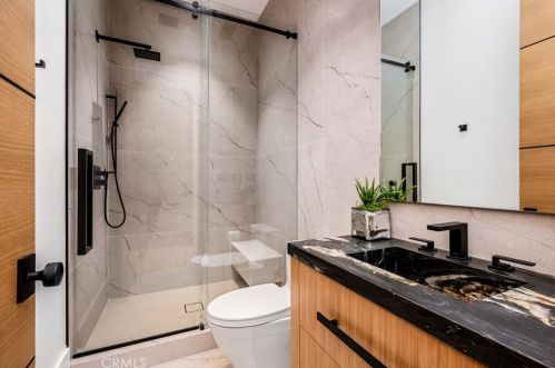 4508 Haskell Ave, Van Nuys CA  91436-3148 exterior