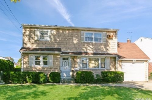 1687 Prospect Ave, Hempstead, NY 11554-2929