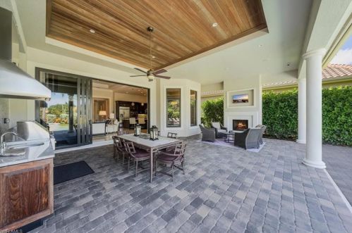 29006 Blaisdell Dr, Naples FL  34119-0930 exterior