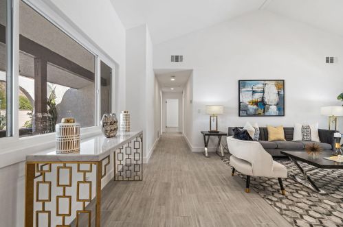 48890 Eisenhower Dr, La Quinta CA  92253-6223 exterior