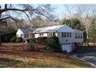 84 Five Mile River Rd, Putnam, CT 06260-3104